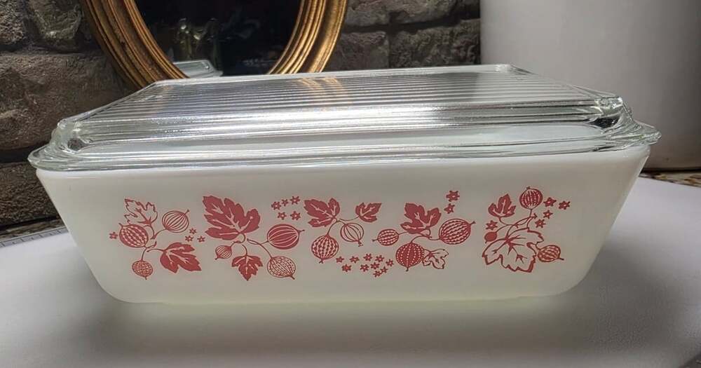 Pyrex Pink Gooseberry 503 Space Saver Baking Dish Lid